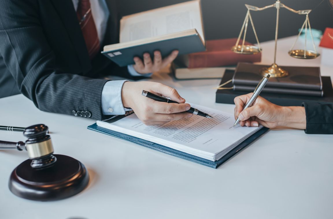 a commercial litigation lawyer with a client
