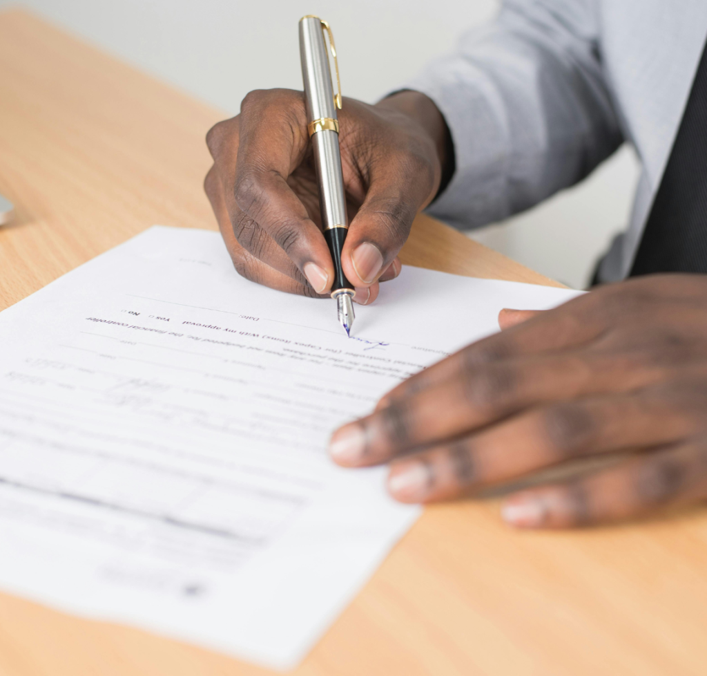 common-business-contract-mistakes-legal-trouble common business contract mistakes that can lead to legal trouble
